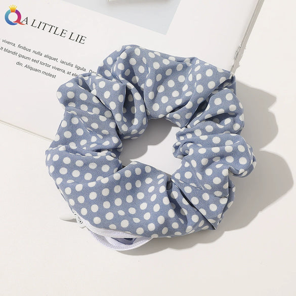 Women's Handmade Cloth Scrunchie Hair Tie With Zipper Detail And Small Dot Stripe Pattern Simple Natural Hair Accessory Wholesale