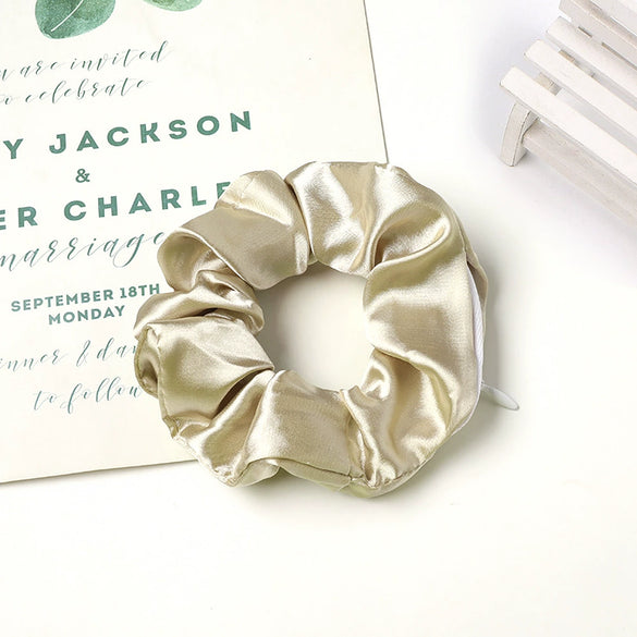 Women's Handmade Cloth Scrunchie Hair Tie With Zipper Detail And Small Dot Stripe Pattern Simple Natural Hair Accessory Wholesale