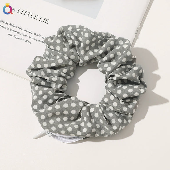 Women's Handmade Cloth Scrunchie Hair Tie With Zipper Detail And Small Dot Stripe Pattern Simple Natural Hair Accessory Wholesale