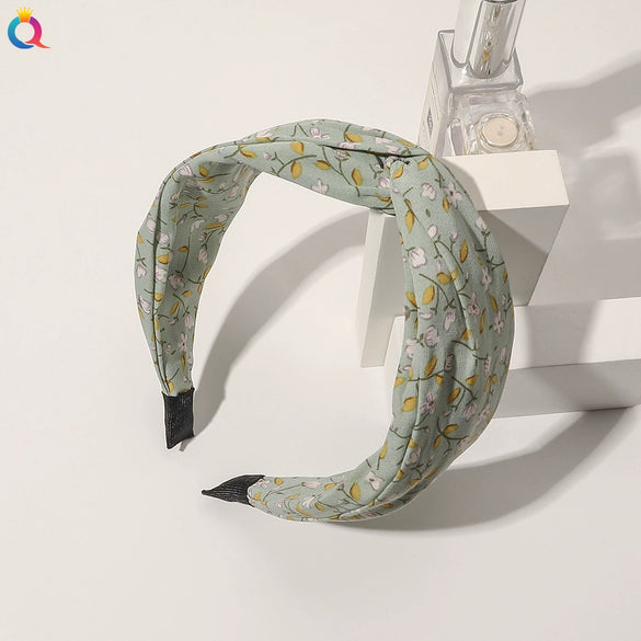 Women's Handmade Elegant Crossknotted Cloth Headband With Floral Wave Pattern Wide Hair Accessory