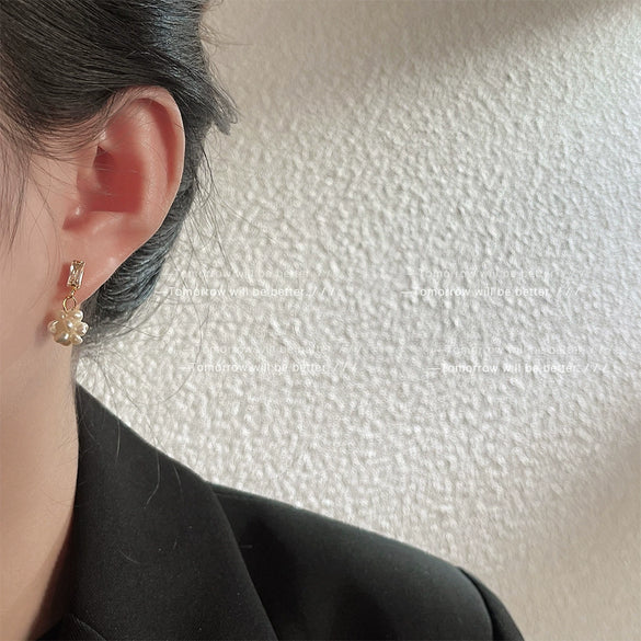 Women's Handmade Freshwater Pearl And Zircon Geometric Earrings Elegant High End Ear Jewelry