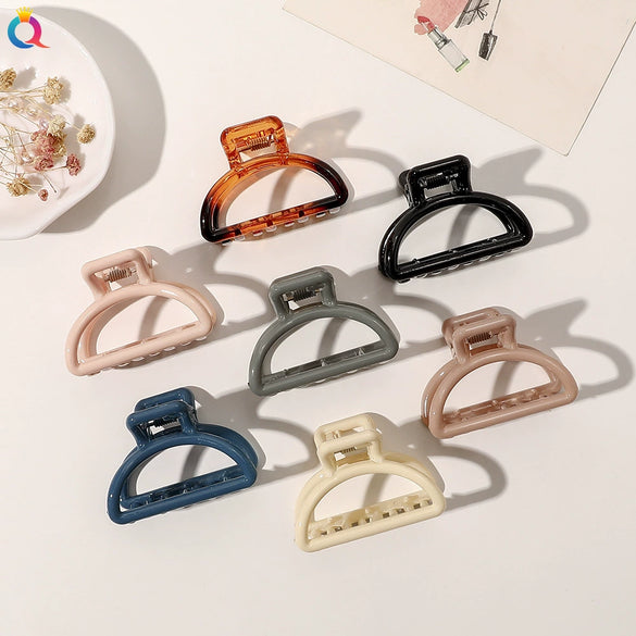 Women's Handmade Geometric Hollow Out Hair Shark Clip Simple Elegant Hair Accessory