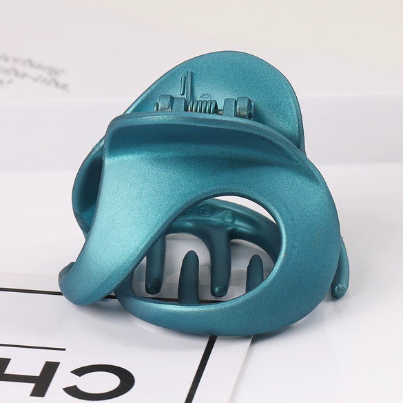 Women's Handmade Irregular Resin Hair Claw Clip Fashion Plastic Hair Grip Accessory