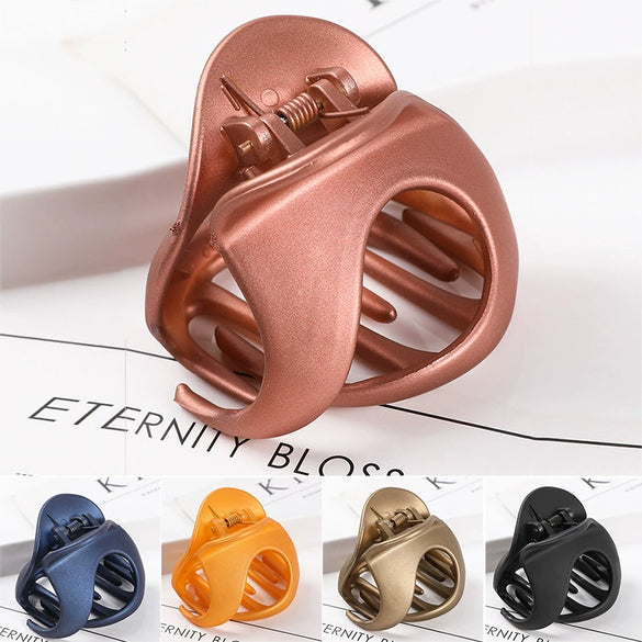 Women's Handmade Irregular Resin Hair Claw Clip Fashion Plastic Hair Grip Accessory