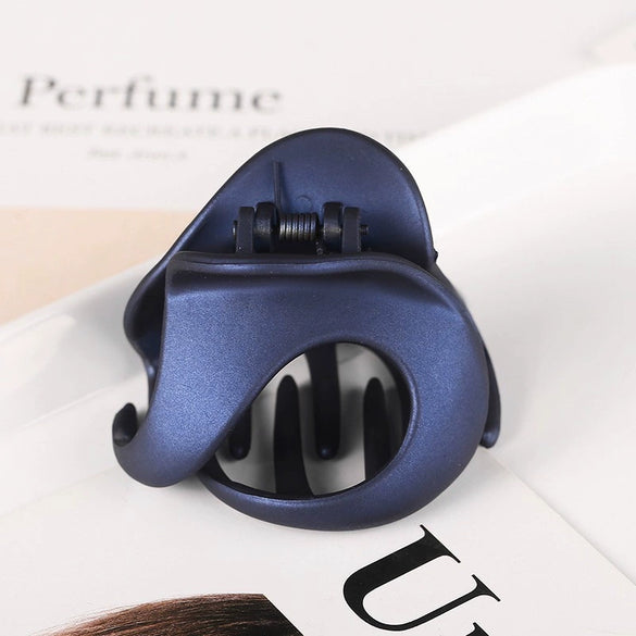 Women's Handmade Irregular Resin Hair Claw Clip Fashion Plastic Hair Grip Accessory