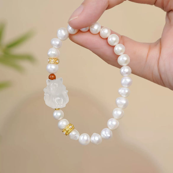 Women's Handmade Natural Freshwater Pearl Animal Zodiac Bracelet