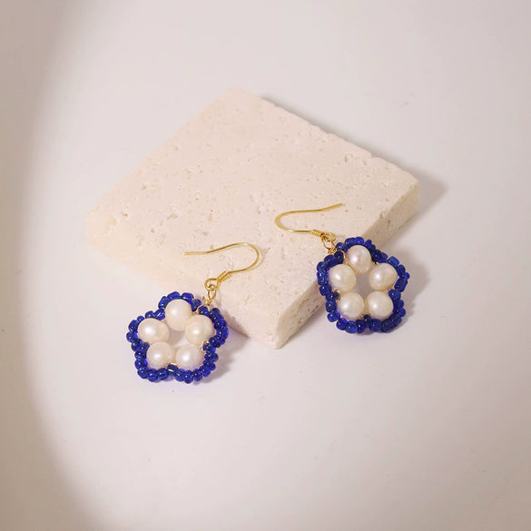 Women's Handmade Natural Freshwater Pearl 925 Silver Needle Geometric Five Petal Flower Stud Earrings