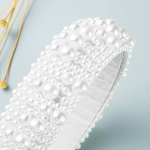 Women's Handmade Pearl Headband With Thin Edge Design Natural Fashion Hair Accessory For Trendy Styling