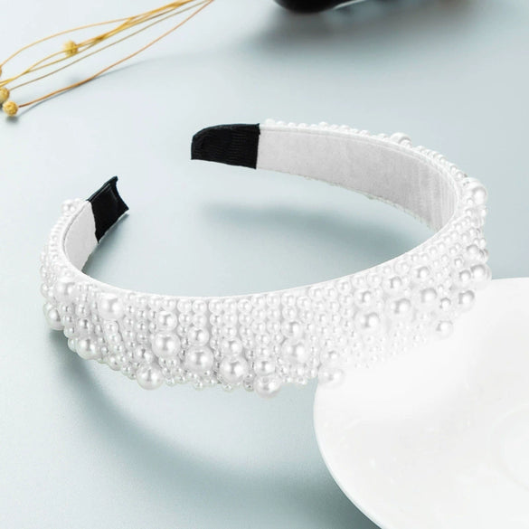 Women's Handmade Pearl Headband With Thin Edge Design Natural Fashion Hair Accessory For Trendy Styling