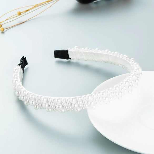 Women's Handmade Pearl Headband With Thin Edge Design Natural Fashion Hair Accessory For Trendy Styling