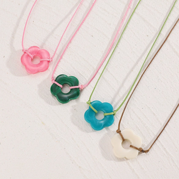 Women's Handmade Resin Flower Pendant Rope Chain Necklace Retro Simple Fashion