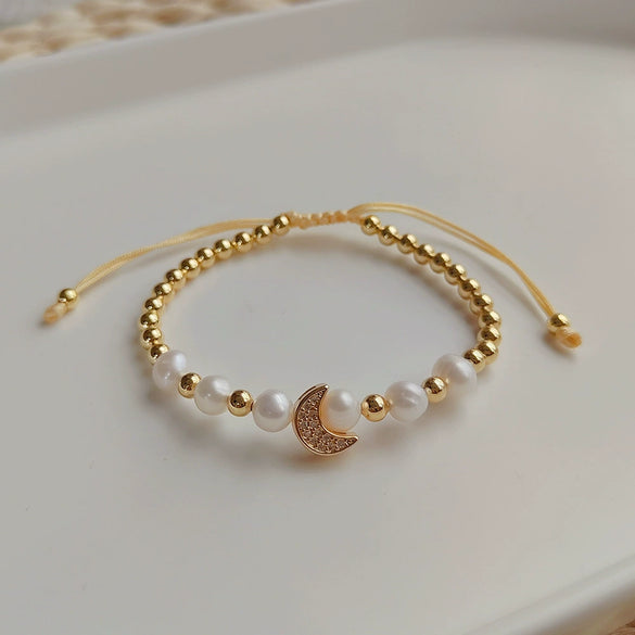 Women's Handwoven Natural Pearl And Copper Gold Plated Beaded Bracelet With Geometric Design