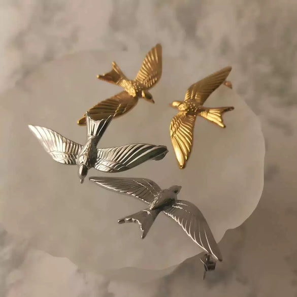 Women's Highend Animal Zodiac Petrel Pigeonshaped Stainless Steel Electroplated Earrings
