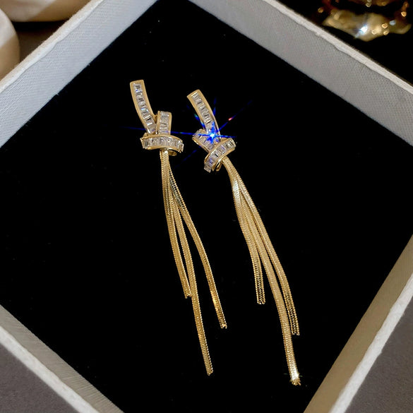 Women's Highend Copper Geometric Zircon Tassel Earrings