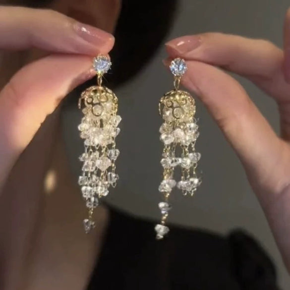 Women's Highend Copper Geometric Zircon Tassel Earrings