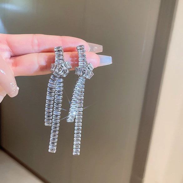 Women's Highend Copper Geometric Zircon Tassel Earrings