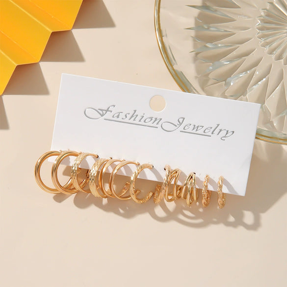 Women's Highend Fashion Geometric Metal Earrings With Electroplating