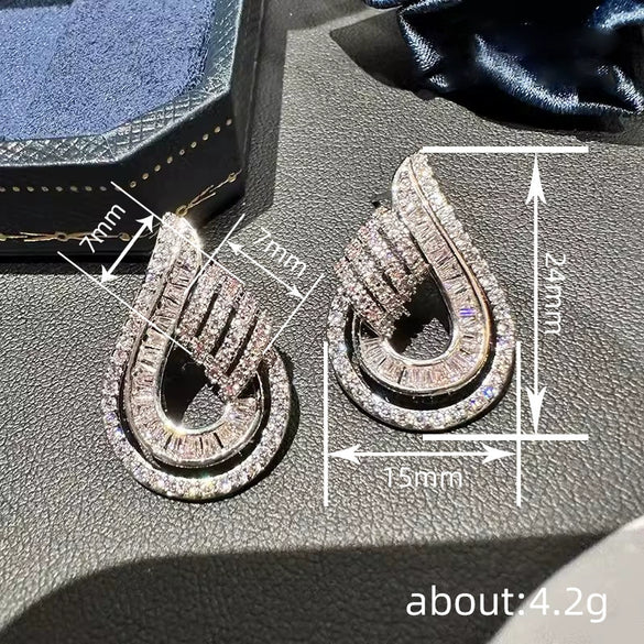 Women's Highend Minimalist Copper Earrings With Drop Shape And Geometric Pattern Set With Zirconia