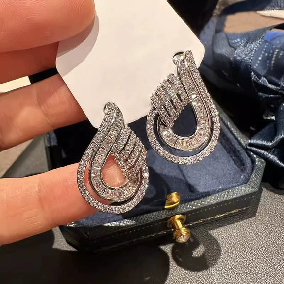 Women's Highend Minimalist Copper Earrings With Drop Shape And Geometric Pattern Set With Zirconia