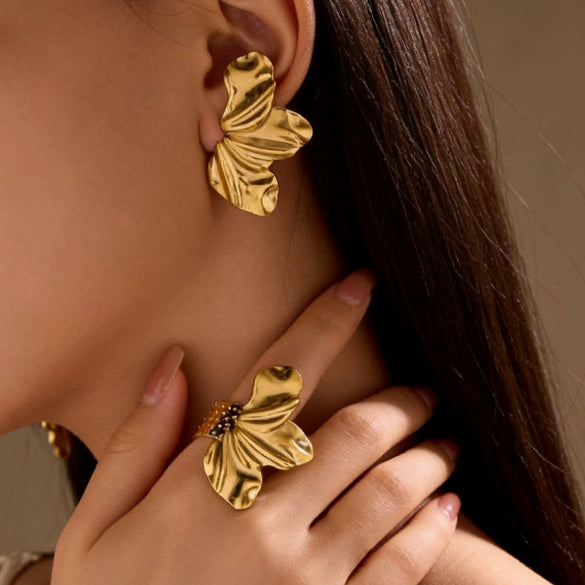 Women’s Hip Hop Stainless Steel Irregular Earrings And Ring Set With 18K Gold Electroplated Finish