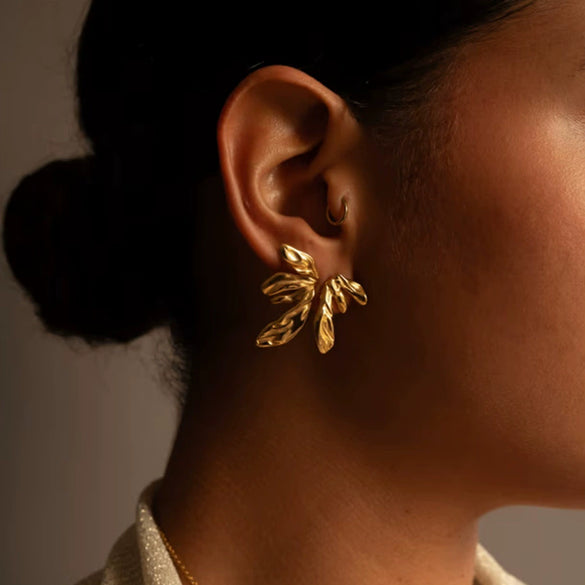 Women's Holiday Style Geometric Stainless Steel And 18K Gold Hammered Electroplated Earrings