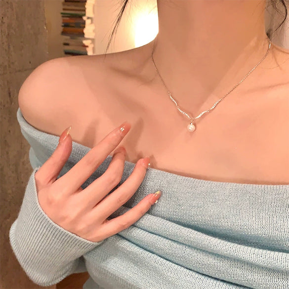 Women's Imitation Pearl And Zircon Cold Style Geometric Light Luxury Clavicle Chain Necklace Jewelry Accessories