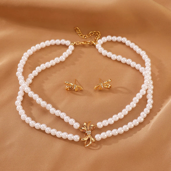 Women's Imitation Pearl Jewelry Threepiece Set With Heart Water Drop Bell Patterns And Alloy Pendants Set With Diamonds