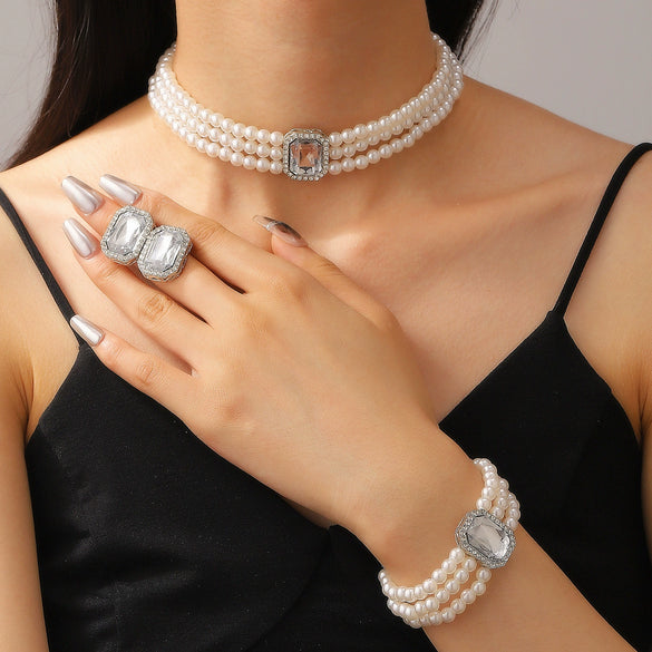 Women's Imitation Pearl Jewelry Threepiece Set With Heart Water Drop Bell Patterns And Alloy Pendants Set With Diamonds