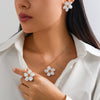Women's Imitation Pearl Pendant Necklace With Flower And Geometric Pattern Electroplating Treatment Minimalist Style
