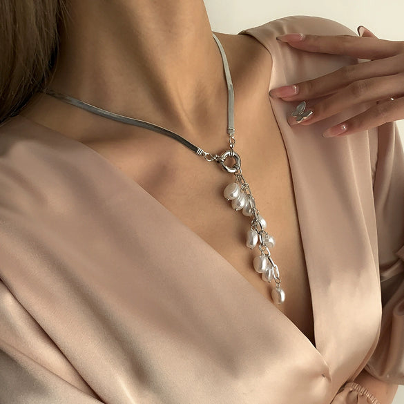 Women's Imitation Pearl Tassel Geometric Snake Bone Chain Necklace Metal Electroplated