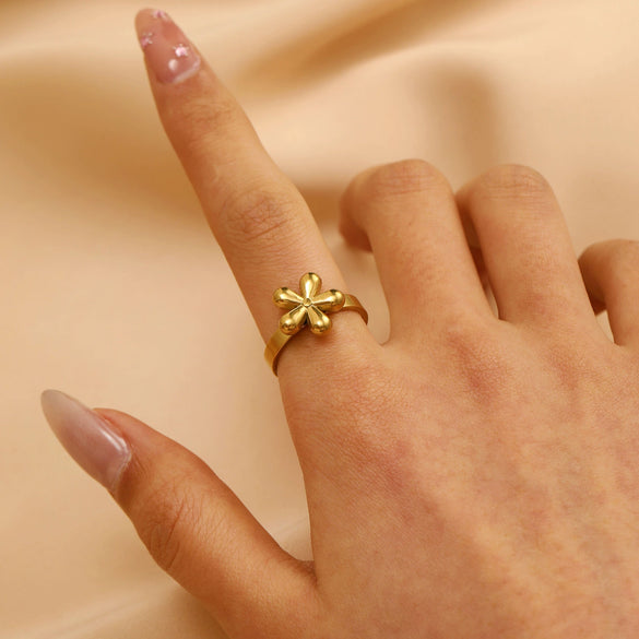 Women's Ins Style Open Diamond Hollow Geometric Heart Shape Stainless Steel Ring And Bracelet With Electroplating
