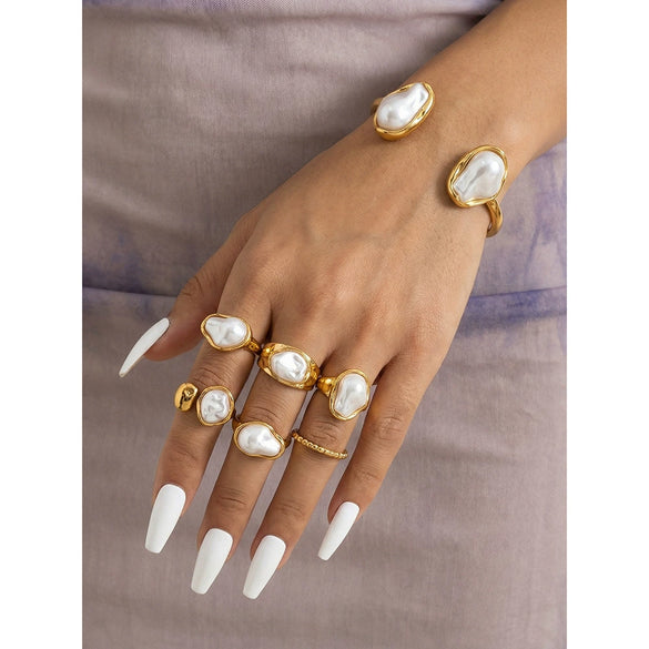 Women's Irregular Geometric Stainless Steel Open Ring With Pleated Design And 18K Vacuum Plated Light Luxury Finish
