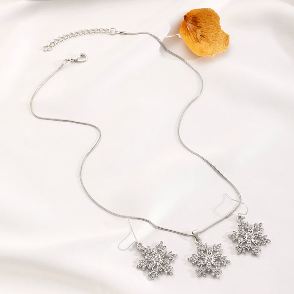 Women's Jewelry Set Alloy Copper Electroplated Snowflake Necklace And Earrings Fashion Style