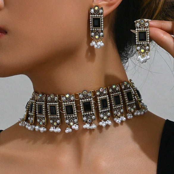 Women's Jewelry Set Alloy Geometric Style Retro Exaggerated With Electroplating And Water Wave Chain
