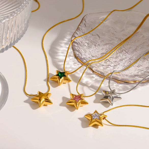 Women's 18K Gold Colored Diamond Encrusted Stainless Steel Titanium Steel Star Necklace With Pvd Furnace Vacuum Real Gold Plating And Round Snake Chain