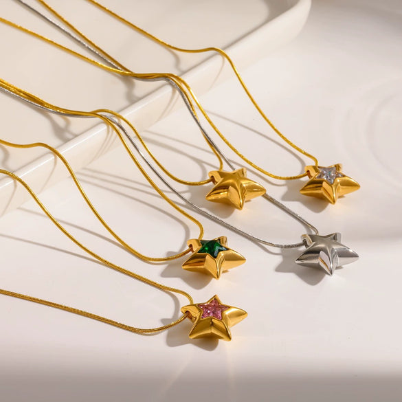 Women's 18K Gold Colored Diamond Encrusted Stainless Steel Titanium Steel Star Necklace With Pvd Furnace Vacuum Real Gold Plating And Round Snake Chain