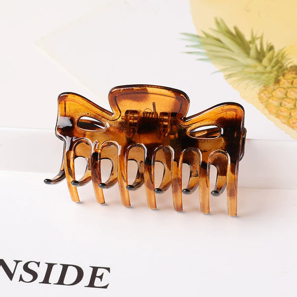 Women's Large Geometric Resin Hair Claw Clip With Hollow Design And Painted Finish For Ponytail Updos