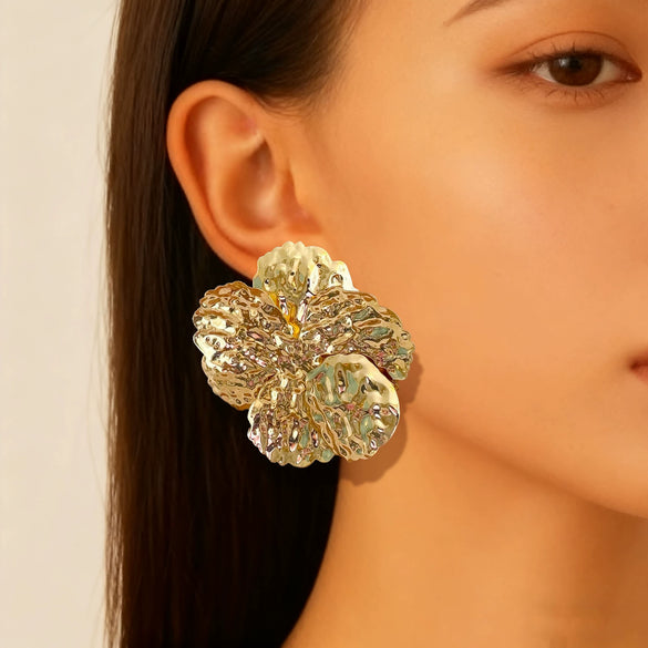 Women's Large Retro Flower Earrings Exaggerated Electroplated Iron Design Bold Cool Style Statement Jewelry
