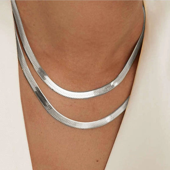 Women's Layered Flat Snake Chain Necklace With Geometric Alloy Pendant And Electroplated Finish Statement Jewelry