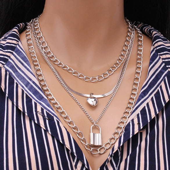 Women's Layered Heart Padlock Necklace Set With Detachable Horse Whip Chain And Glossy Electroplated Alloy Design