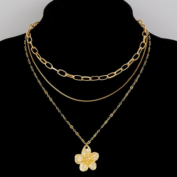 Women's Layered Imitation Pearl Necklace With Floral Alloy Pendant Electroplated Casual Chain Jewelry