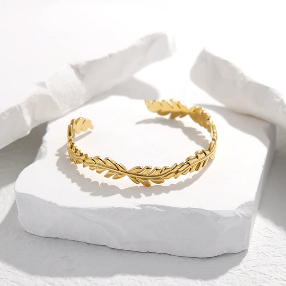 Women's Leaf Opening Creative Oil Pressure Titanium Steel Gold Plated Stainless Steel Bracelet