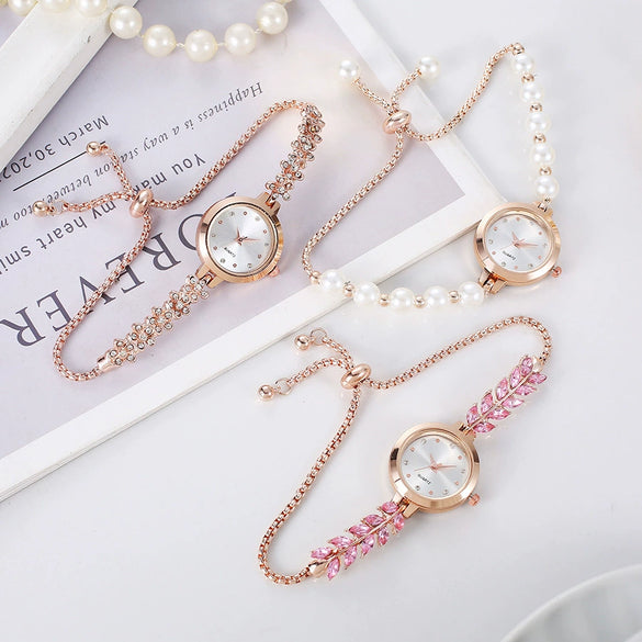 Women's Leisure Alloy Round Quartz Watch With Colored Diamond Thin Strap
