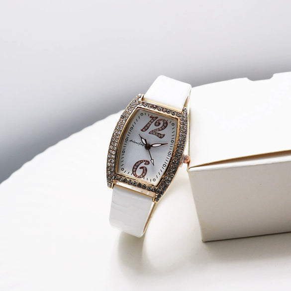 Women's Leisure Quartz Watch With Alloy Case Stainless Steel Strap And Wine Barrel Shape Dial
