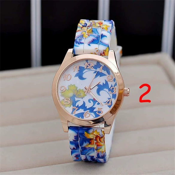 Women's Leisure Quartz Watch With Color Flowered Silicone Band Zinc Alloy Case Stainless Steel Horseshoe Buckle And Round Dial