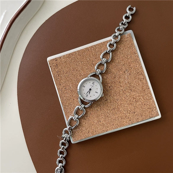 Women's Leisure Silver Alloy Case Round Face Bracelet Watch