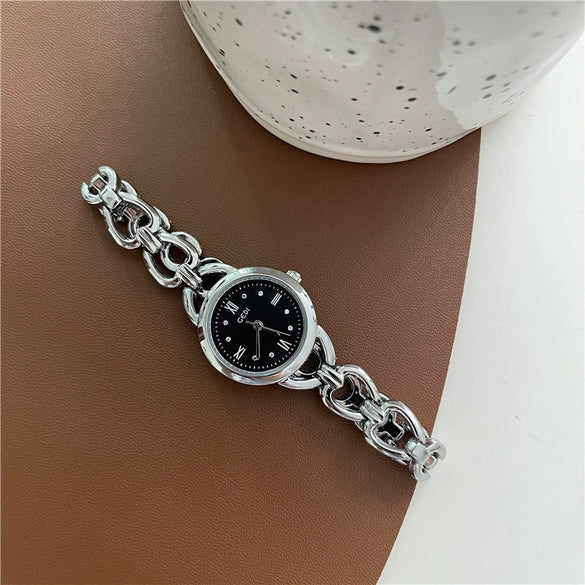 Women's Leisure Silver Alloy Case Round Face Bracelet Watch