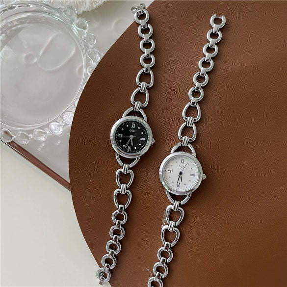 Women's Leisure Silver Alloy Case Round Face Bracelet Watch