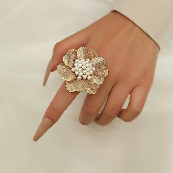 Women's Light Luxury Alloy Pearl Inlaid Flower Open Ring Retro Exaggerated Fashion Index Finger Ring