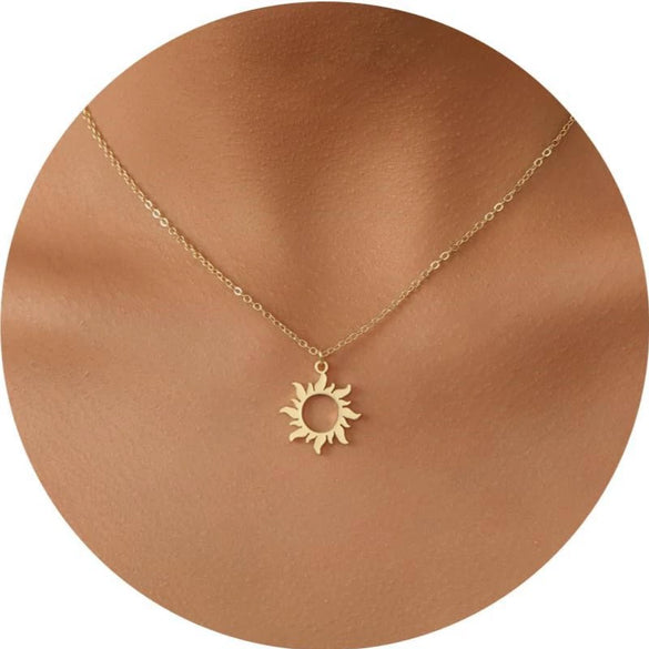 Women's Light Luxury Copper Choker Necklace With Heart Shape Pendant Electroplated Minimalist Jewelry